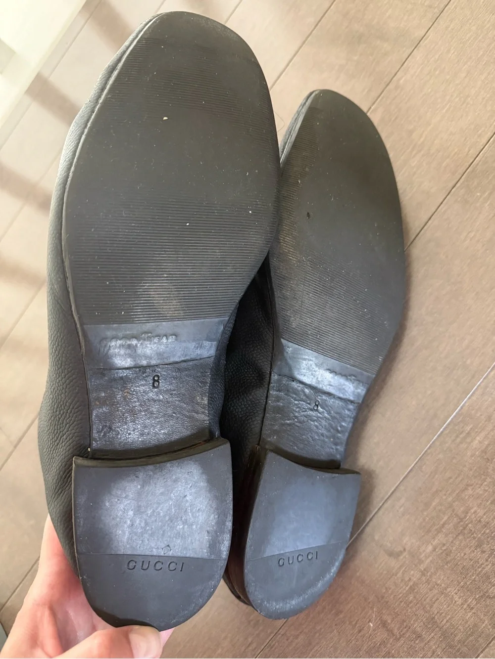 Gucci Men's Black Pebbled Leather Slip-On Loafer with Red Trim - Picture 8 of 8